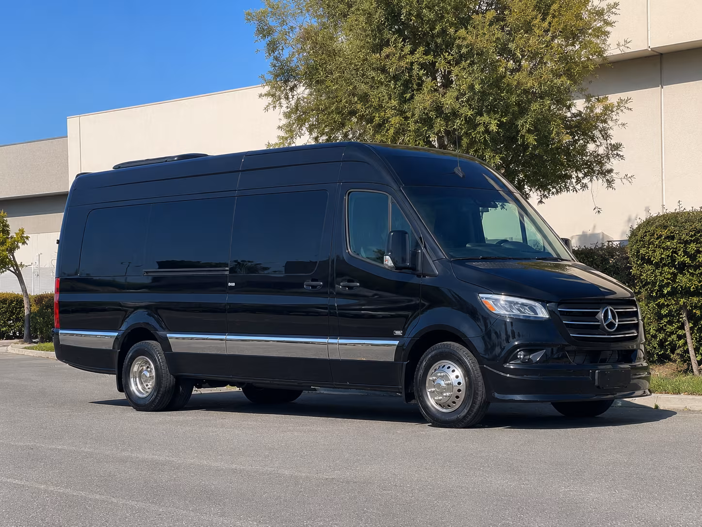 find the perfect transportation for your next wedding 4